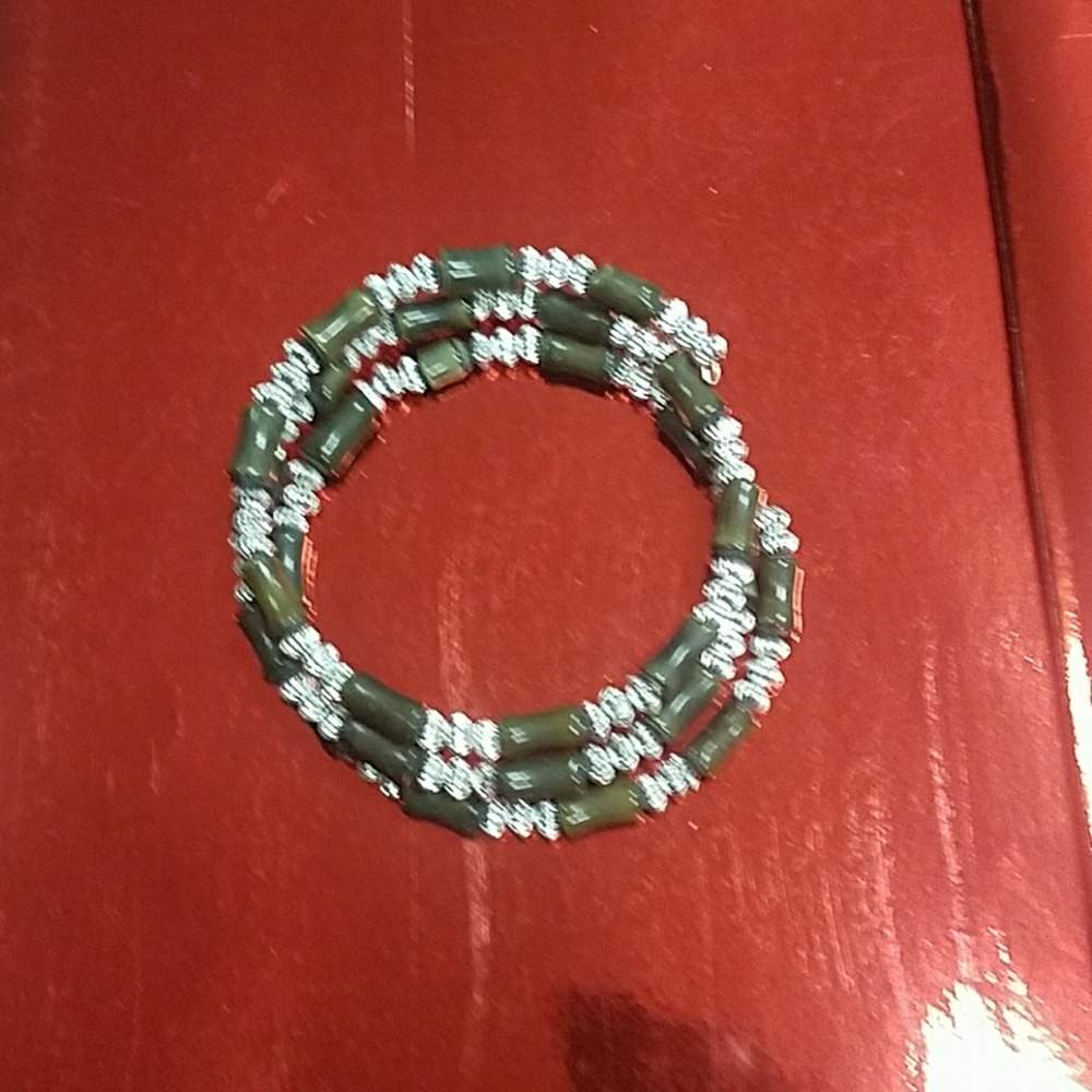 ❤ 2/$10 Fun braclet - Picture 2 of 2